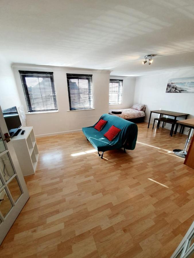 Chelmsford Town Centre Apartments With Car Parking Dış mekan fotoğraf